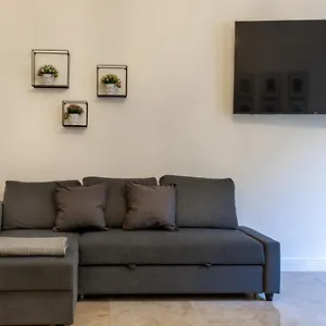  Apartment San Babila - Luxury Milanese Italy