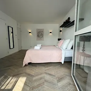 https://home-by-the-c.zandvoort-hotels.com